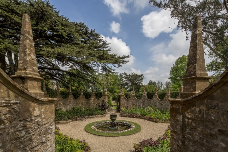 Athelhampton House Gardens